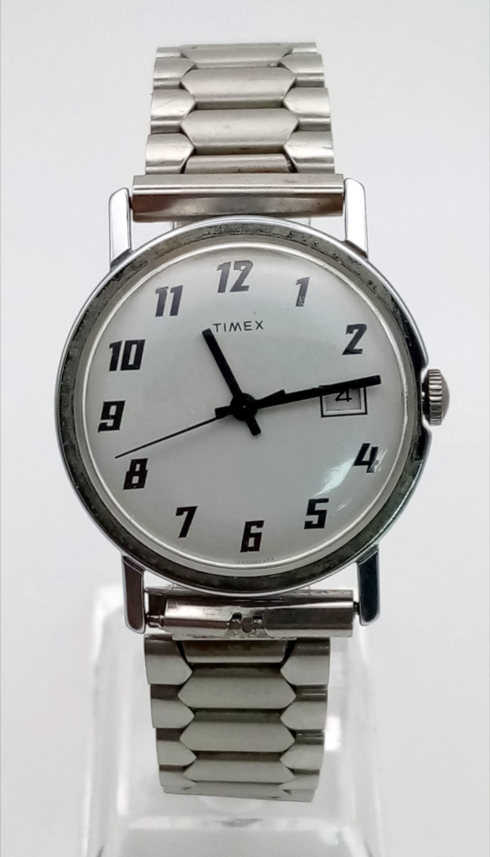 A Vintage Timex Mechanical Gents Watch. Expandable strap. Stainless steel case - 35mm. White dial - Bild 2 aus 7