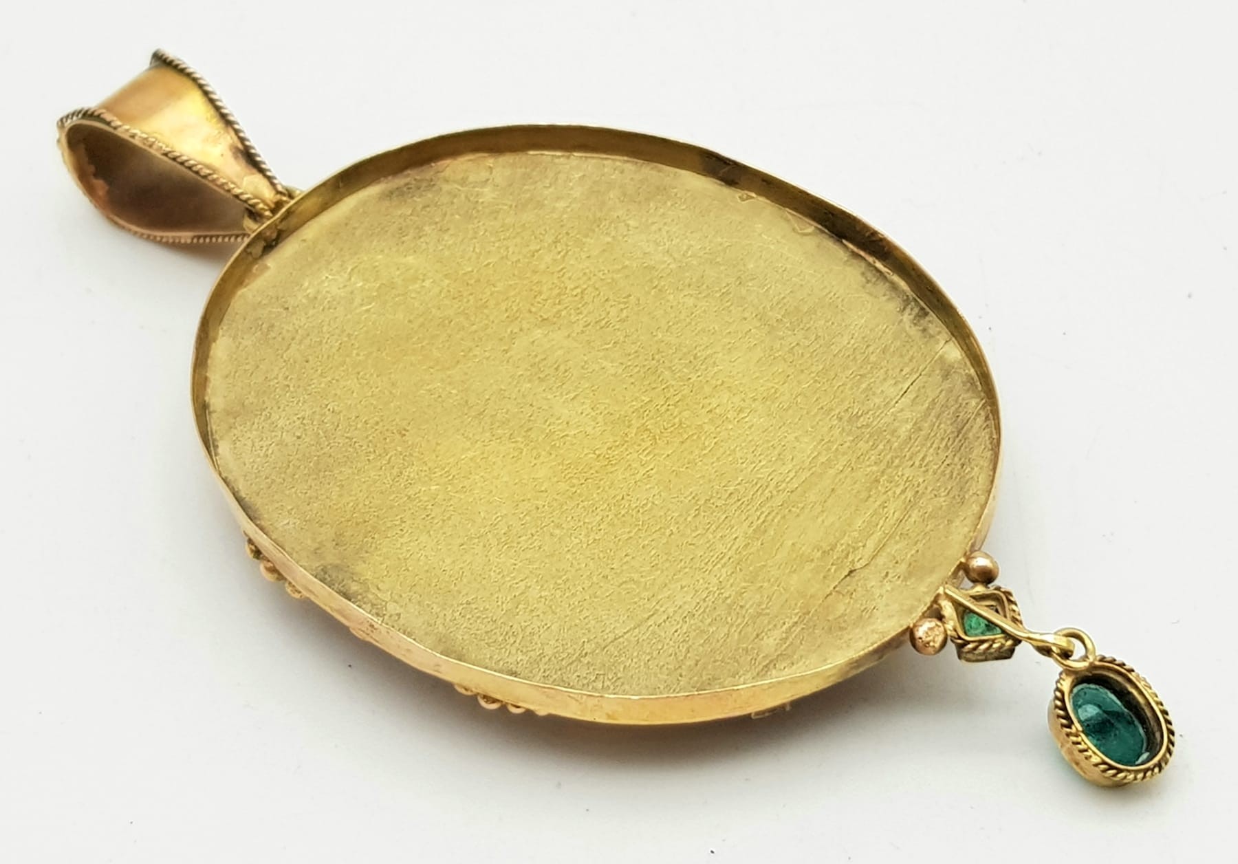 AN ANTIQUE 18K GOLD PENDANT DECORATED WITH JADE AND SEED PEARLS. 15.6gms 8cms - Bild 2 aus 4