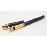 A Must de Cartier Marble Effect Fountain Pen. 18K gold nib. Excellent condition, comes in original