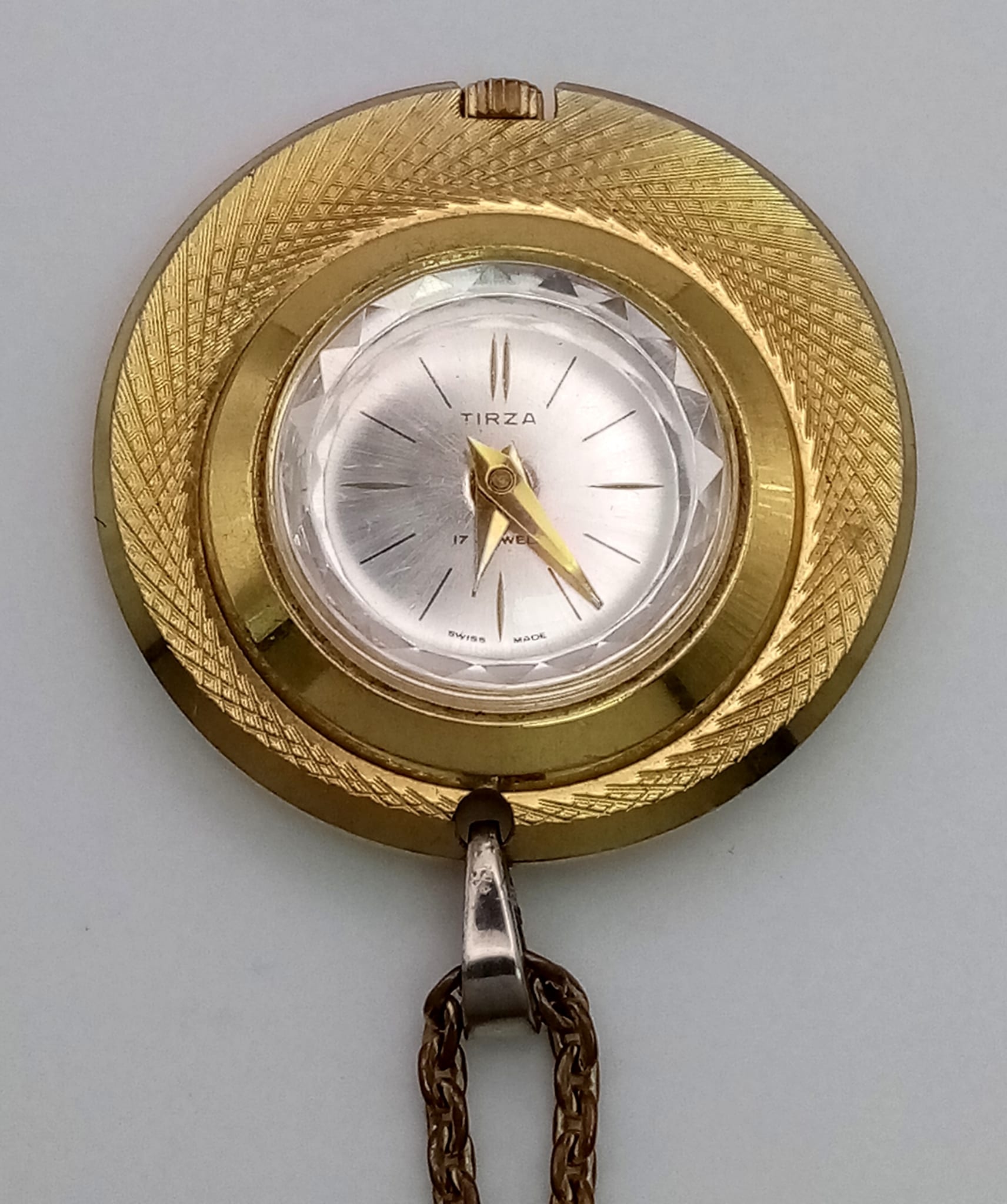 A Rare Vintage Tirza Pendant Ladies Watch. Gilded case -3cm. Mechanical movement in working order. - Bild 2 aus 3