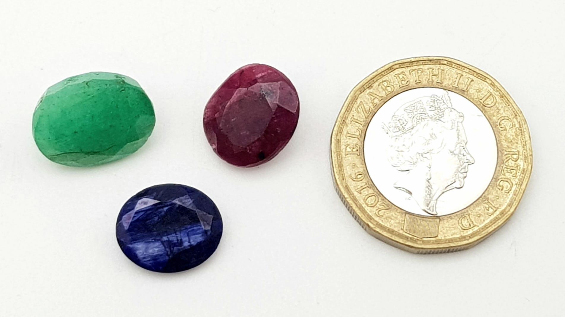 Lot of 3 Gemstones - 9.05 Ct Mixed Cut Ruby, 9.95 Ct Mixed Cut Emerald & 4 Ct Mixed Cut Blue - Image 3 of 4