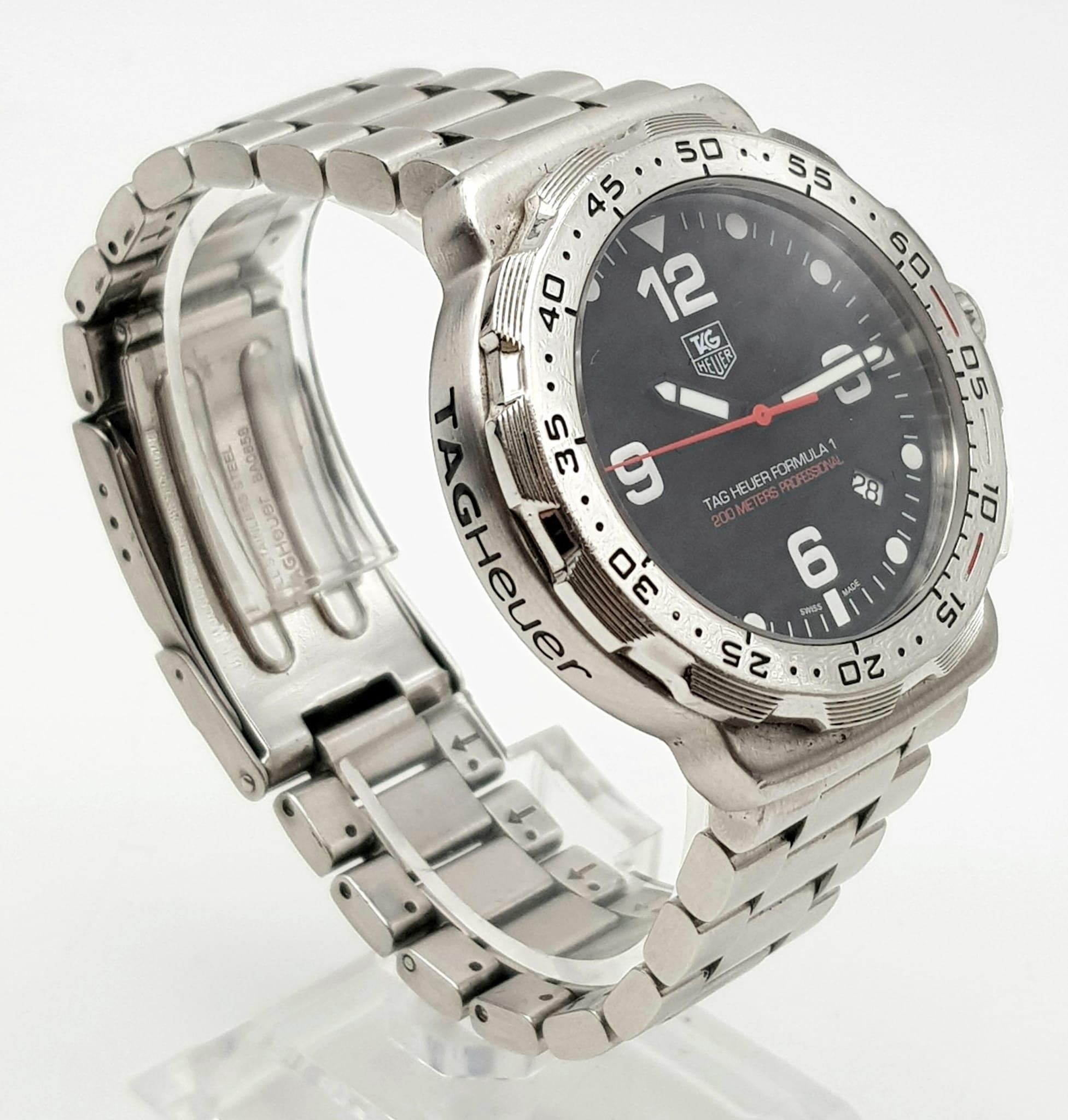 A Tag Heuer Formula 1 - 200M Professional Watch. Stainless steel strap and case - 40mm. Black dial - Bild 2 aus 7