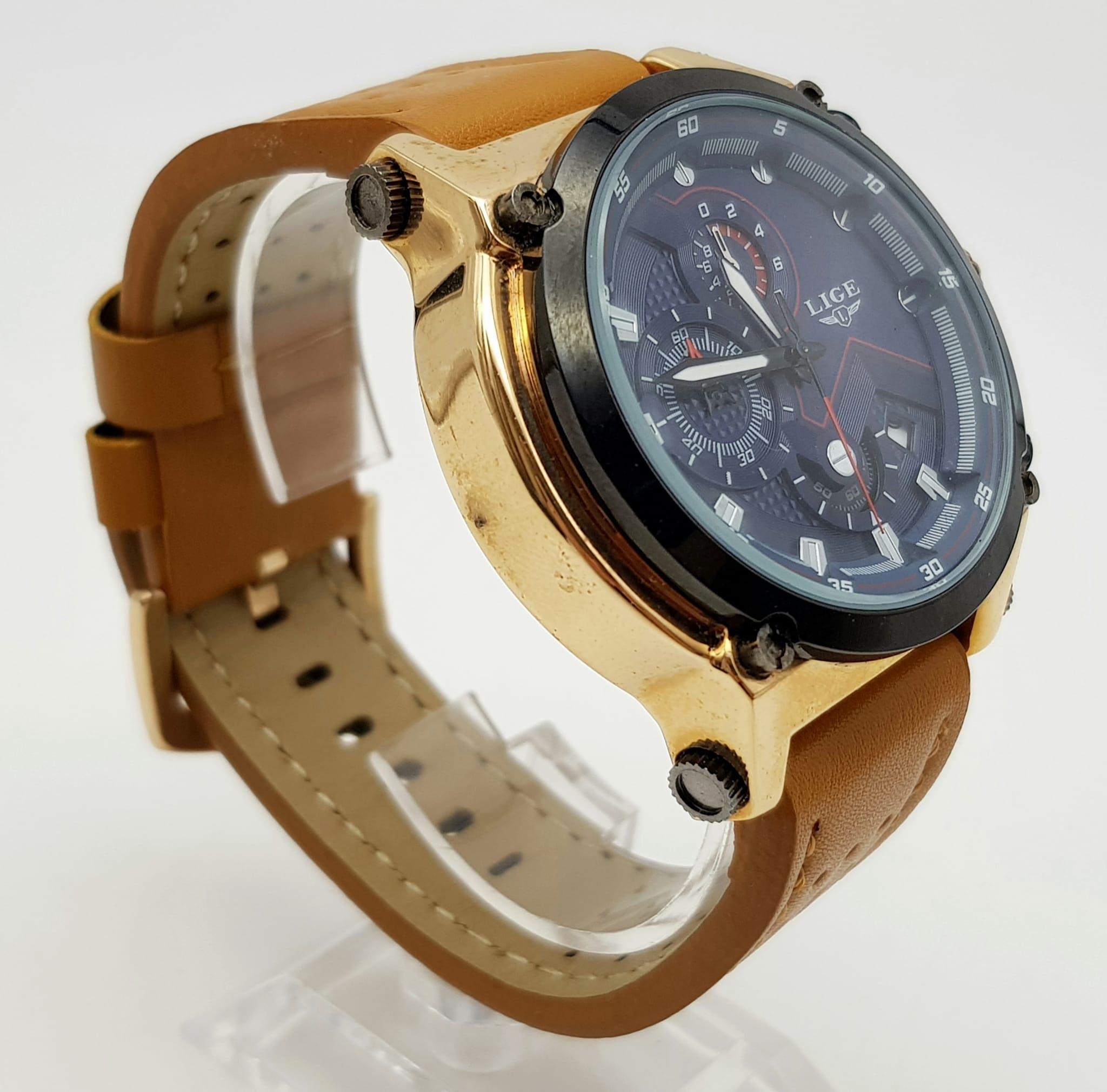 A Lige Chronograph Watch. Brown leather strap. Gilded case - 48mm. Quartz movement, in good - Bild 2 aus 5