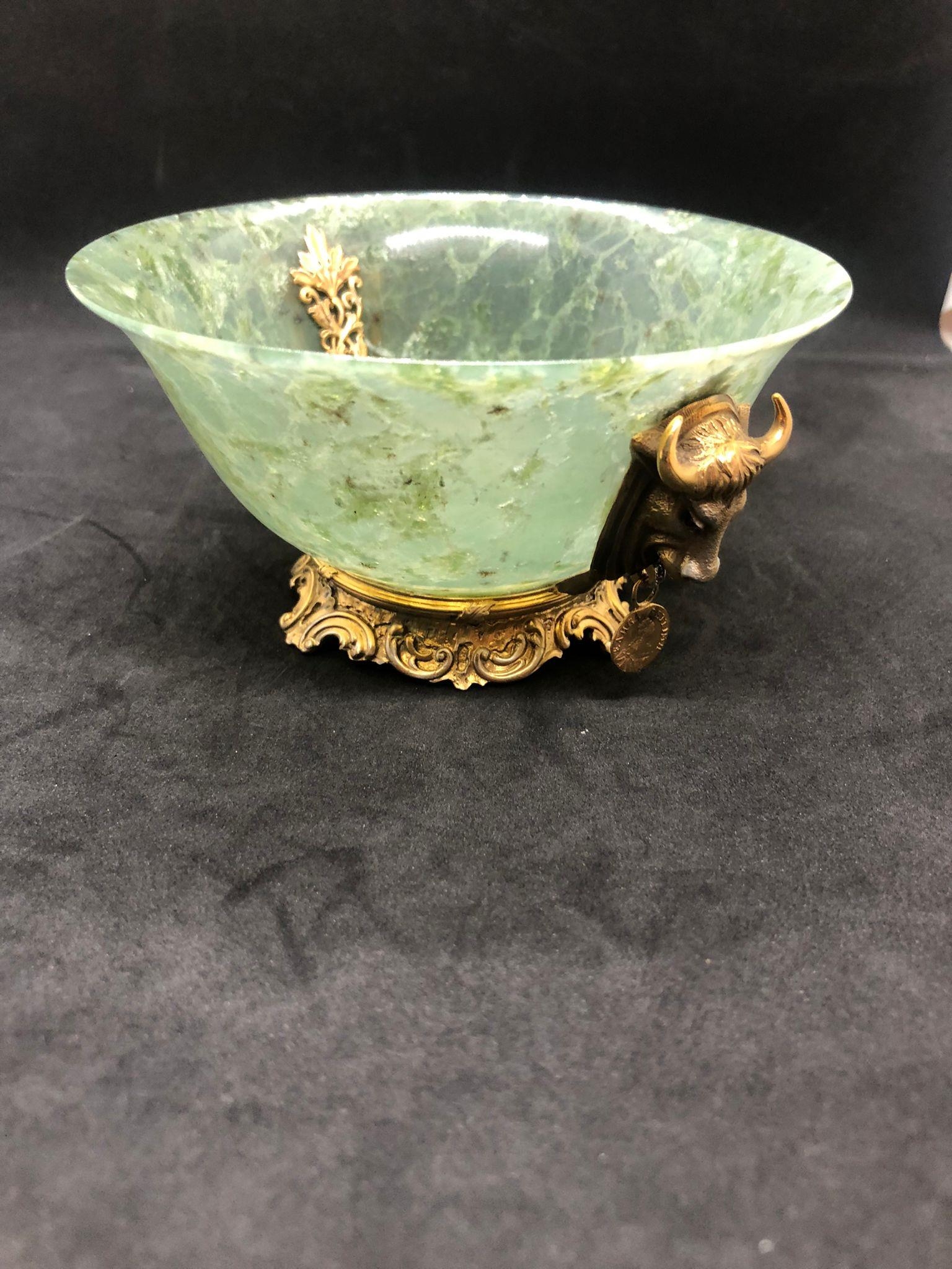 STUNNING RUSSIAN SOLID SILVER SPINACH JADE DIAMOND BOWL. Stunning bowl with bulls heads either - Bild 2 aus 17