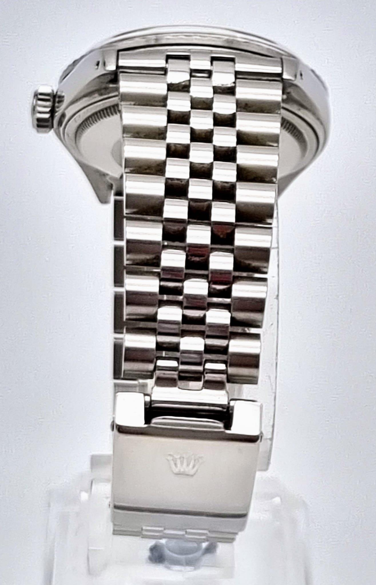 A Rolex Oyster Perpetual Datejust Gents Watch. Stainless steel strap and case - 36mm. Silver tone - Image 5 of 14