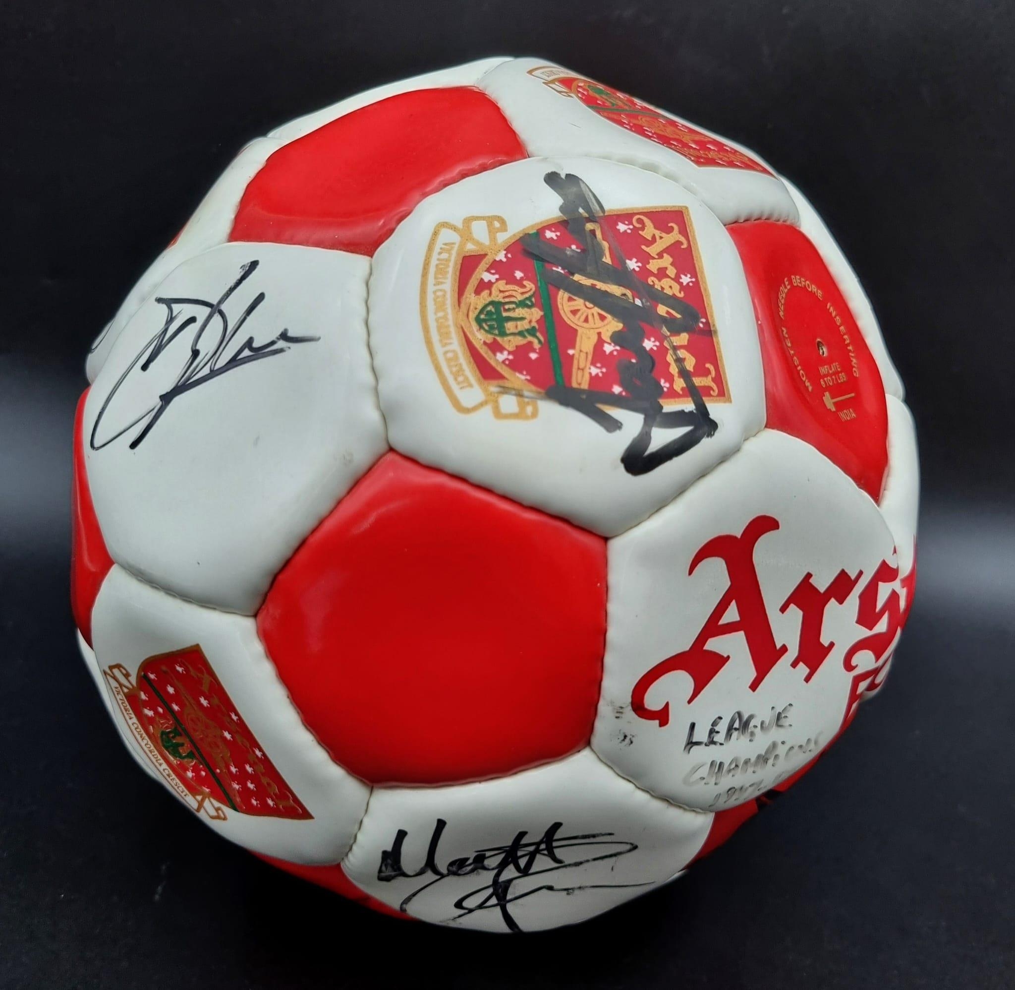 An Arsenal FC 1997/8 Double Winning Signed Football. Includes: David Seaman, Tony Adams, Ian Wright. - Bild 2 aus 8