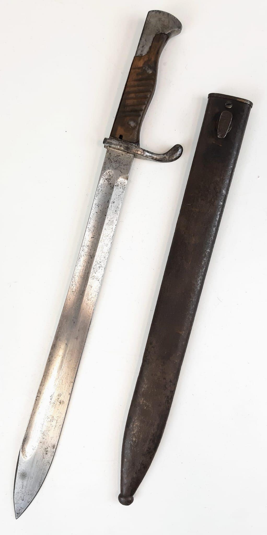 WW1 German 98/05 Pattern Butcher Bayonet Dated 1915. Maker: Pack Ohlinger and Co. Solingen. - Image 2 of 7