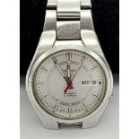 A Seiko 5 Automatic Gents Watch. Stainless steel strap and case - 35mm. Silver tone dial with day/