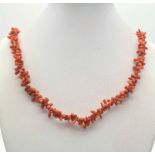 Very Good Condition Vintage Coral Necklace with Unmarked Gilded Clasp. 50cm.