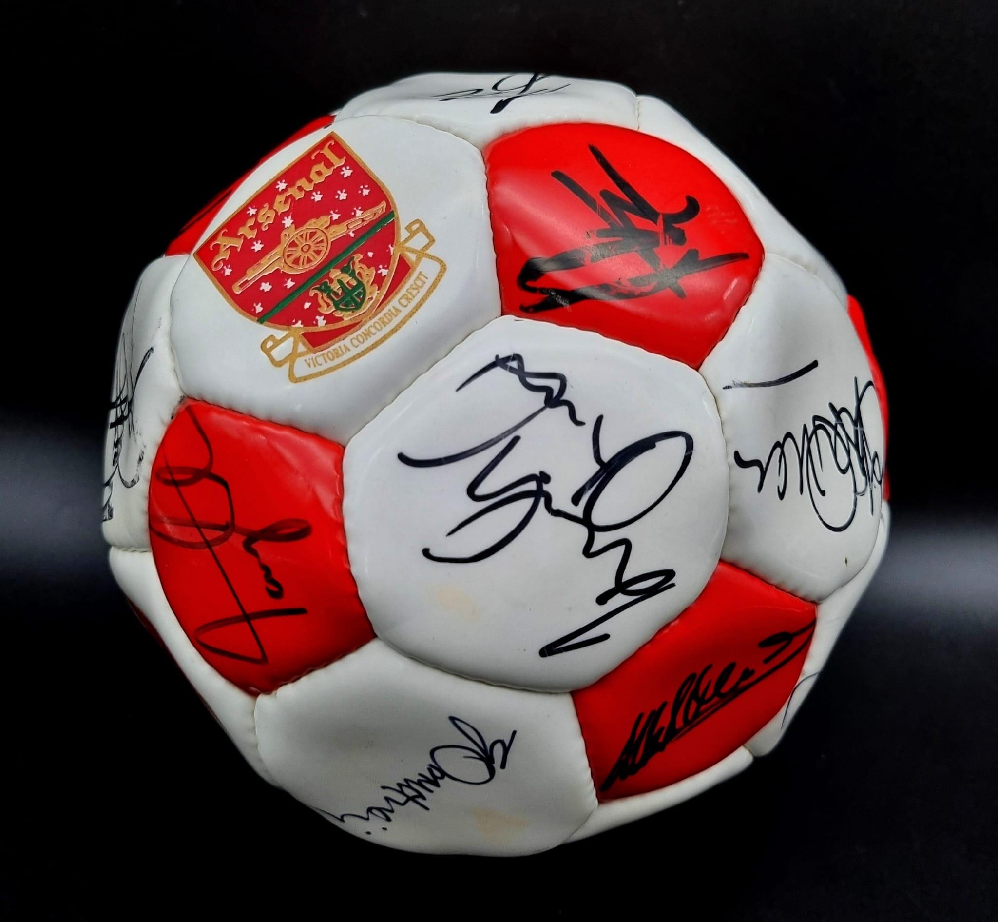 An Arsenal FC 1997/8 Double Winning Signed Football. Includes: David Seaman, Tony Adams, Ian Wright. - Bild 6 aus 8