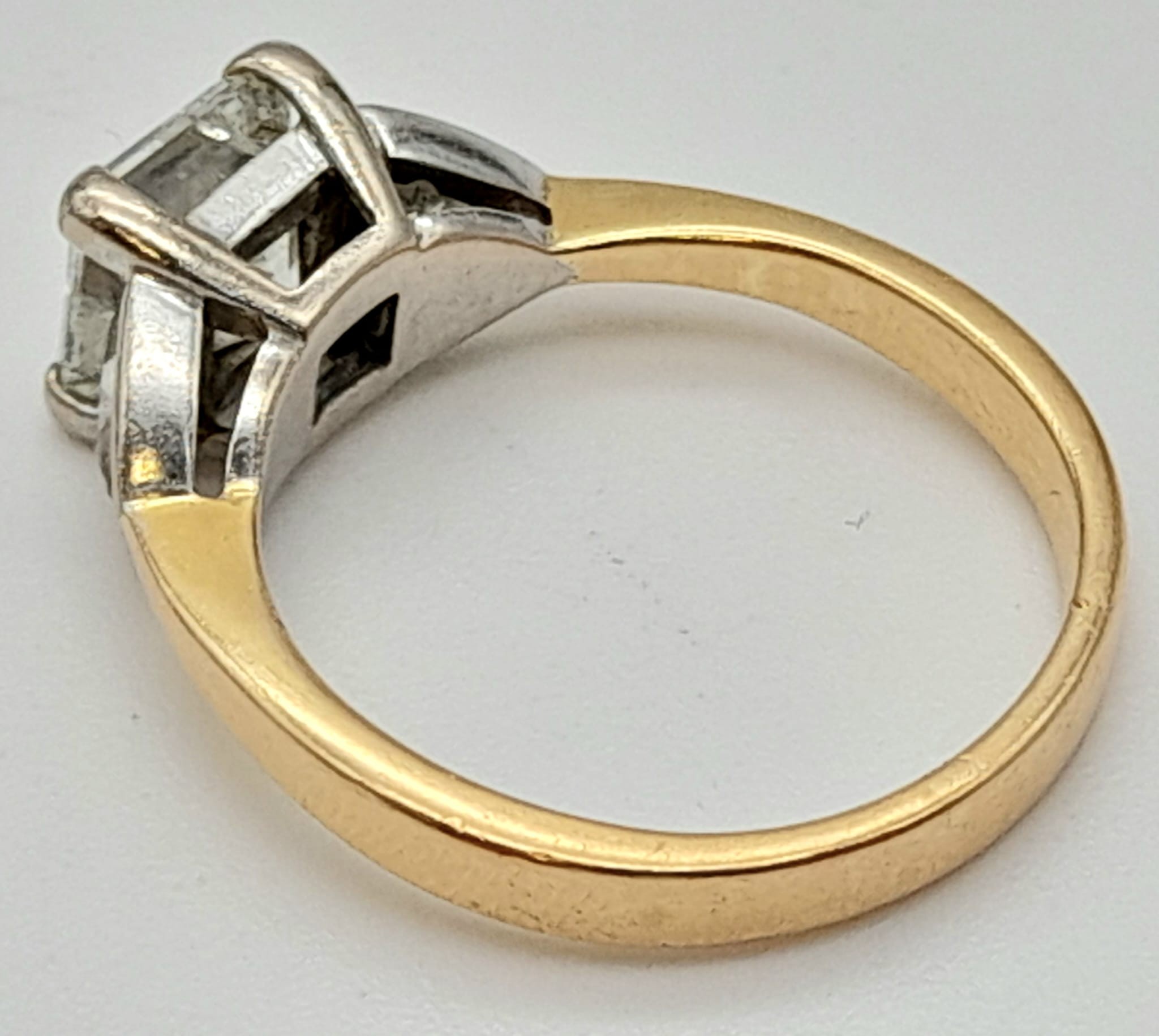 An 18K Yellow Gold Diamond Solitaire Ring. Excellent quality princess cut 2ct centre stone flanked - Image 4 of 4