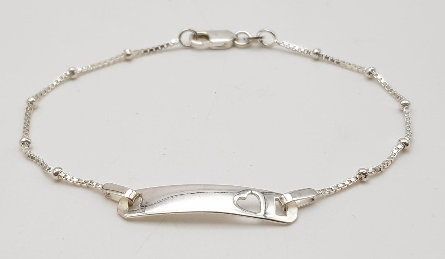 A sterling silver ID bracelet. weight: 3 g.