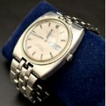 A Vintage Omega Constellation Gents Watch. Stainless steel strap and case - 40 x 36mm. Silver tone
