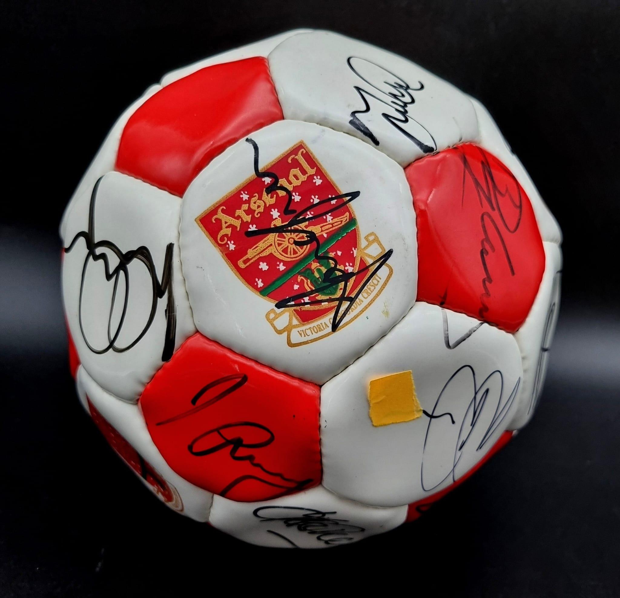 An Arsenal FC 1997/8 Double Winning Signed Football. Includes: David Seaman, Tony Adams, Ian Wright. - Bild 4 aus 8