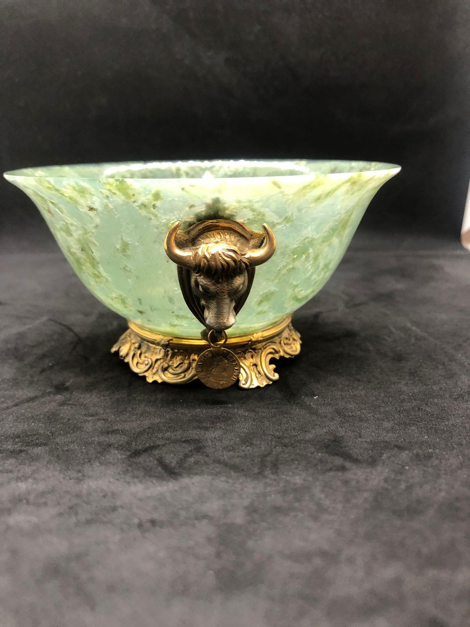 STUNNING RUSSIAN SOLID SILVER SPINACH JADE DIAMOND BOWL. Stunning bowl with bulls heads either - Bild 5 aus 17