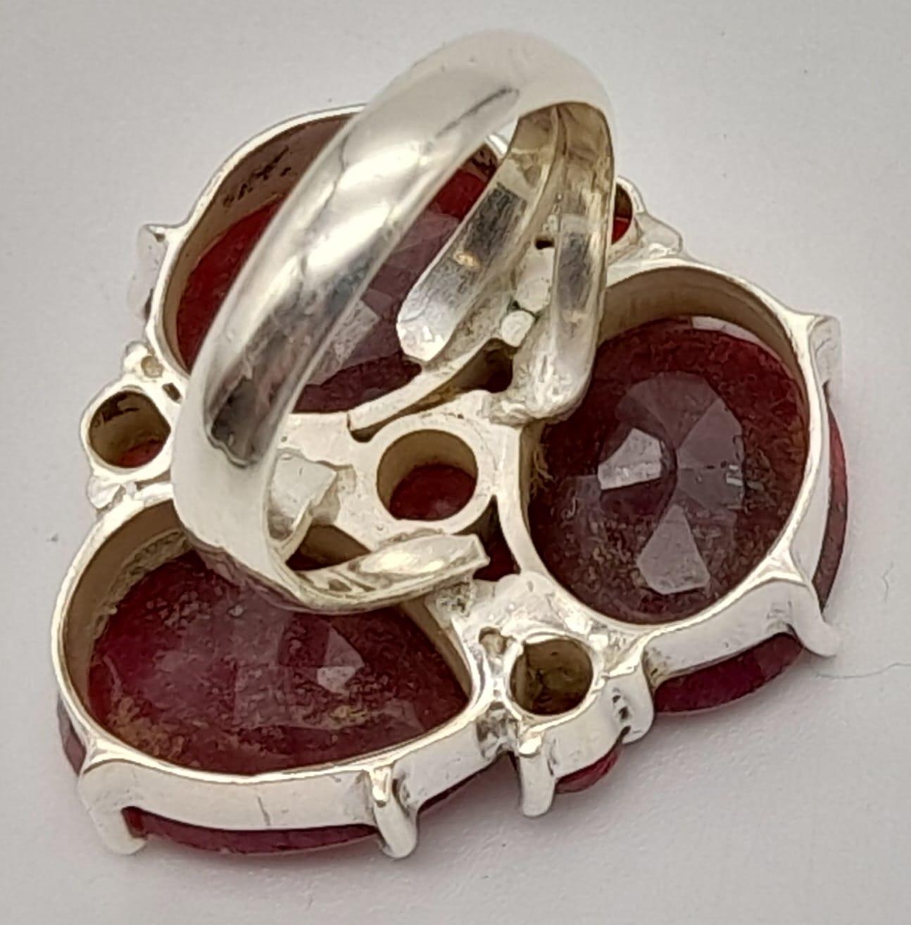 A Ruby Gemstone Cocktail Ring in 925 Silver. Size O. 15g total weight. - Image 3 of 4