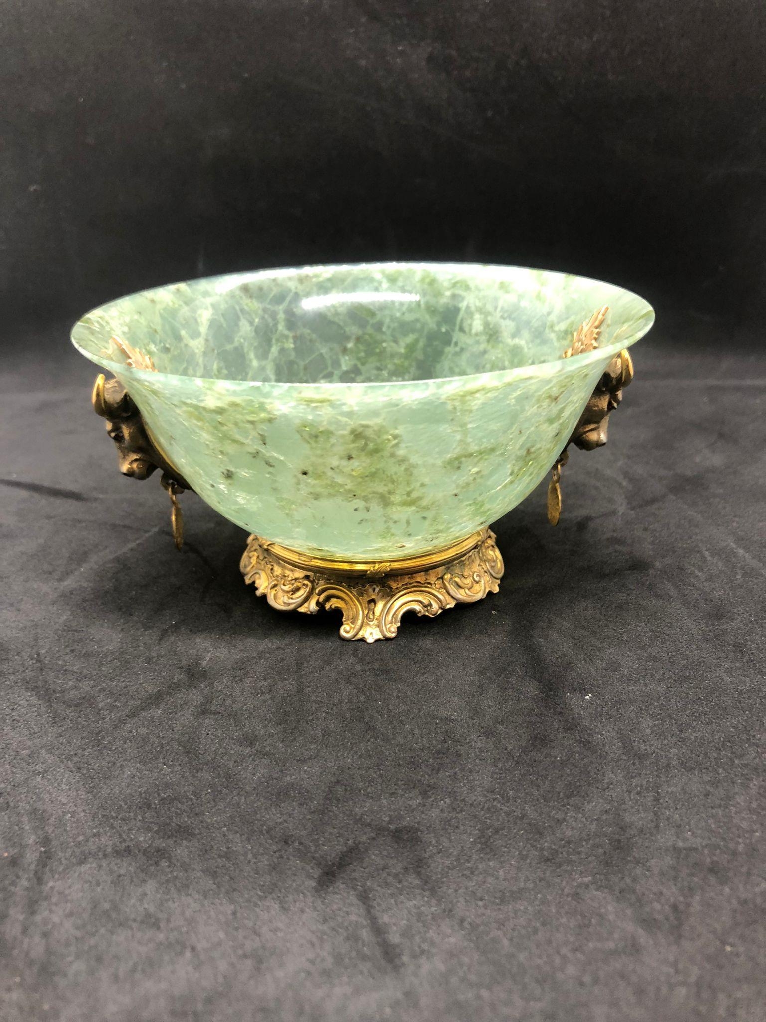 STUNNING RUSSIAN SOLID SILVER SPINACH JADE DIAMOND BOWL. Stunning bowl with bulls heads either