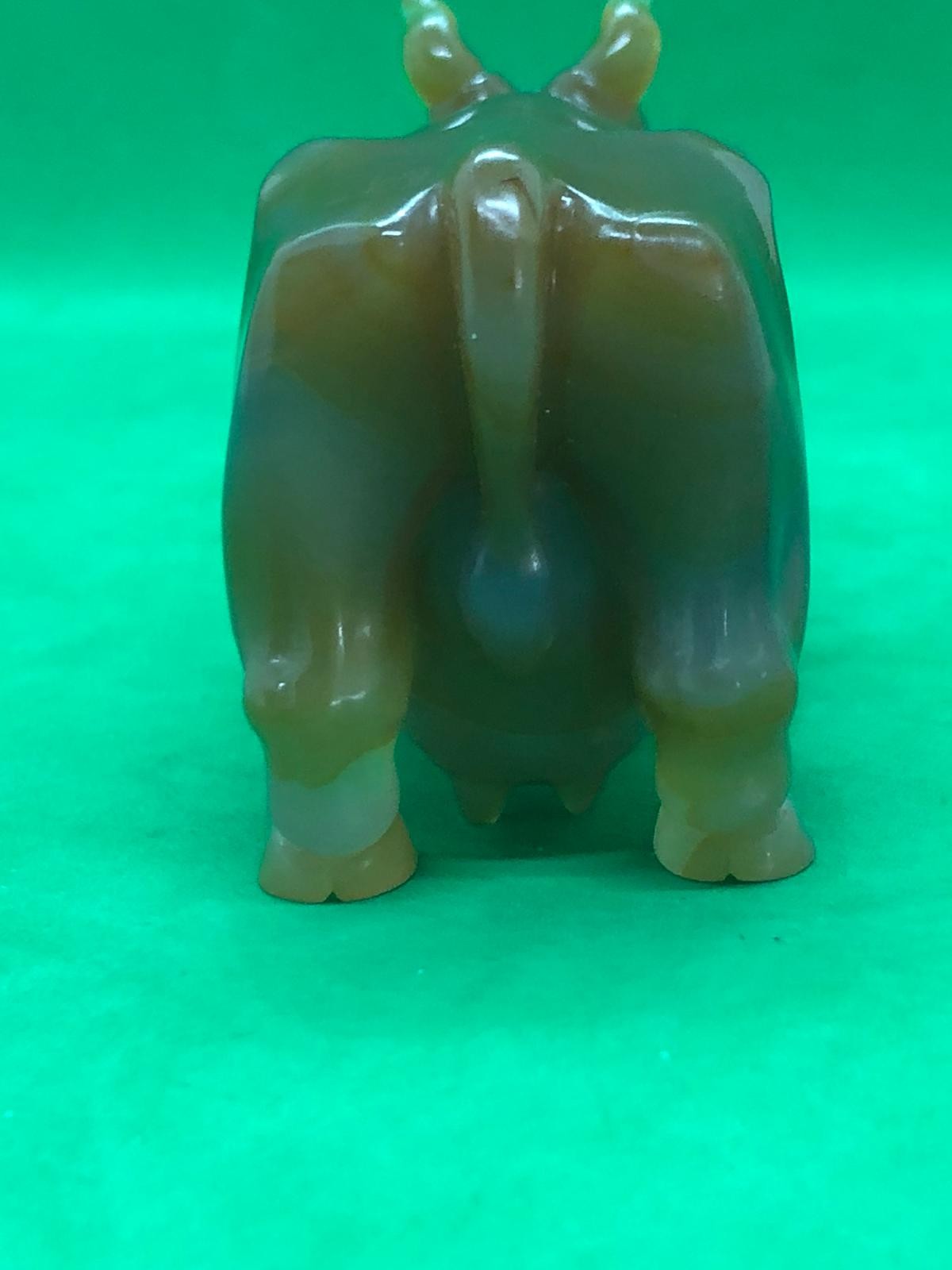 A Russian early carved agate cow/bull figure set with gold and ruby eyes Width 10.5cm Height to - Image 8 of 14