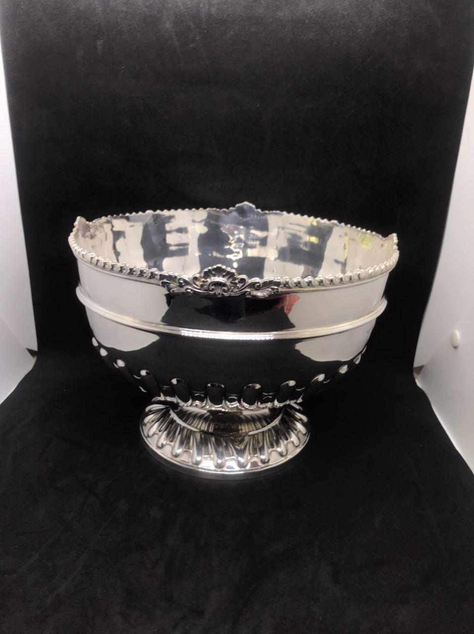 A great looking Antique sterling solid silver Rose / Punch bowl: Sheffield 1899.William Mammatt & - Bild 2 aus 15