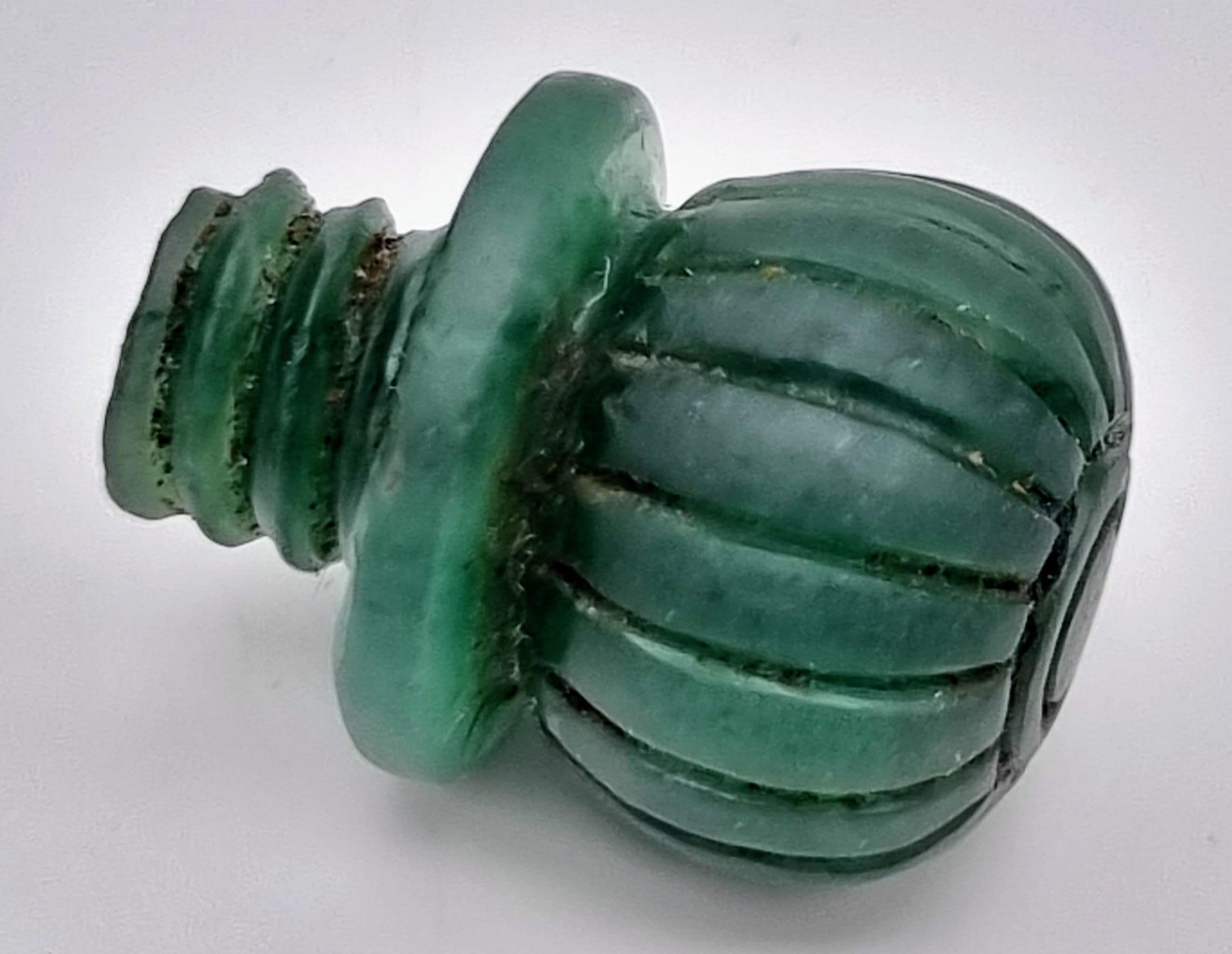 An Exquisite Antique Russian Green Jade Swan Perfume Bottle. 12 x 8cm. - Image 7 of 8