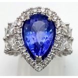 14K WHITE GOLD DIAMOND & TANZANITE RING, WITH 5CT DIAMONDS APPROX & 3CT TANZANITE CENTRE STONE,