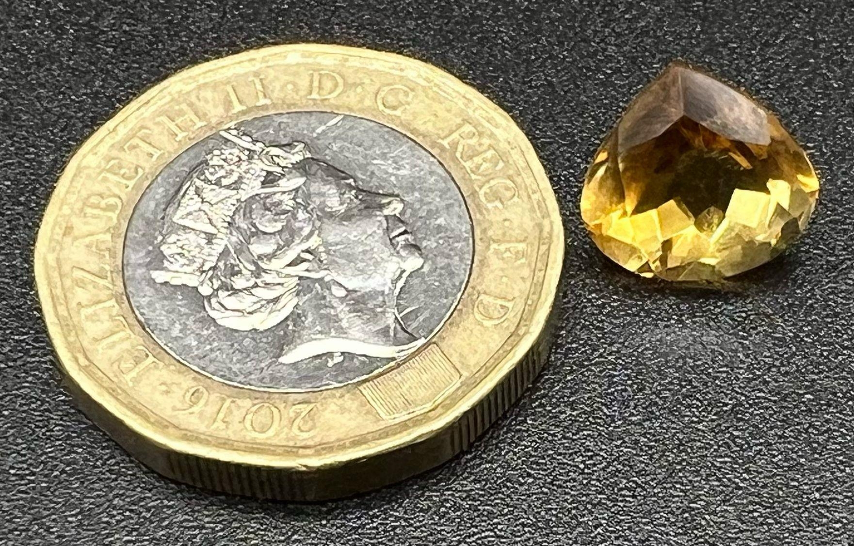 A 3.65ct Citrine Quartz. Pear cut. Comes with a certificate. - Image 3 of 4