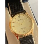 Gentlemans SEKONDA Quartz wristwatch in gold tone . Appears new and unworn complete with original