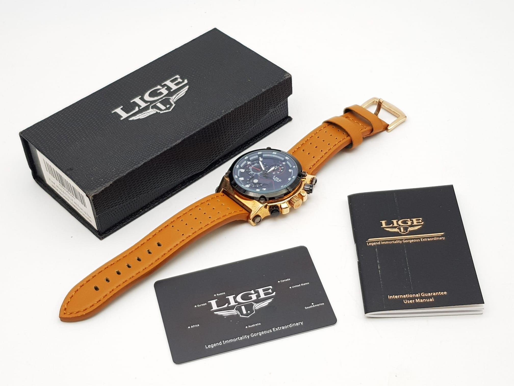 A Lige Chronograph Watch. Brown leather strap. Gilded case - 48mm. Quartz movement, in good - Bild 5 aus 5