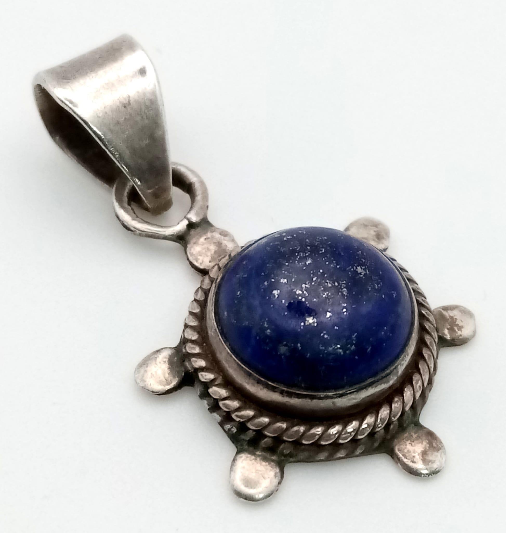 A sterling silver lapis lazuli pendant AND a sterling silver black onyx Celtic drop pair of - Bild 5 aus 7