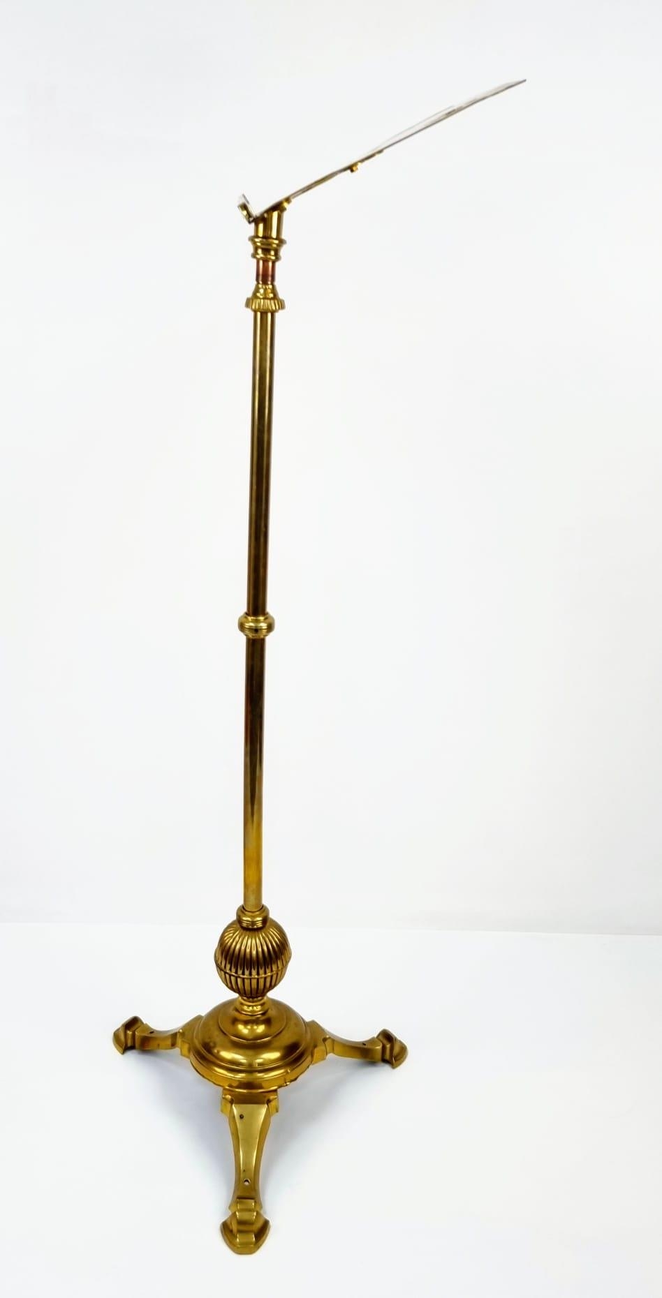 A Vintage Gilded Metal Lectern. Perfect for a musician or book reader. Two parts and expandable. Joi - Image 2 of 5