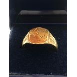 Vintage 9 carat GOLD SIGNET RING. 3.9 grams approx. Size S 1/2. Complete with ring box.af.