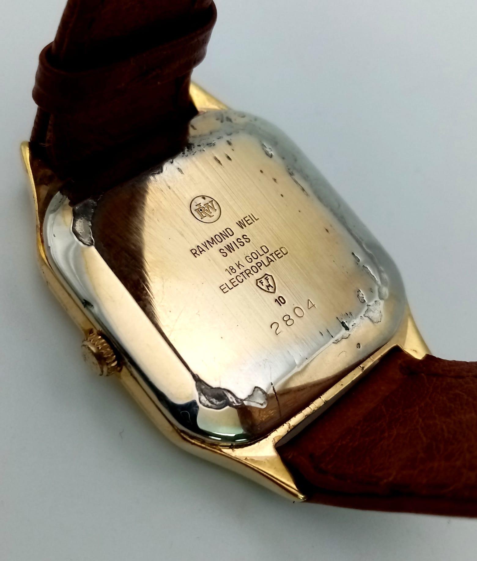 A Vintage Raymond Weil Automatic Gents Watch. Brown leather strap. Square case - 30 x 30mm. Gilded - Image 4 of 4