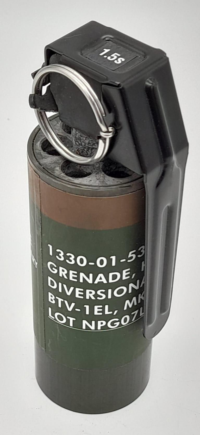 An INERT US Special Forces MK 13 Non-Lethal Stun Grenade. - Image 2 of 4