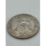 Silver World War I Shilling 1915. Extra fine condition having bold and clear definition to both