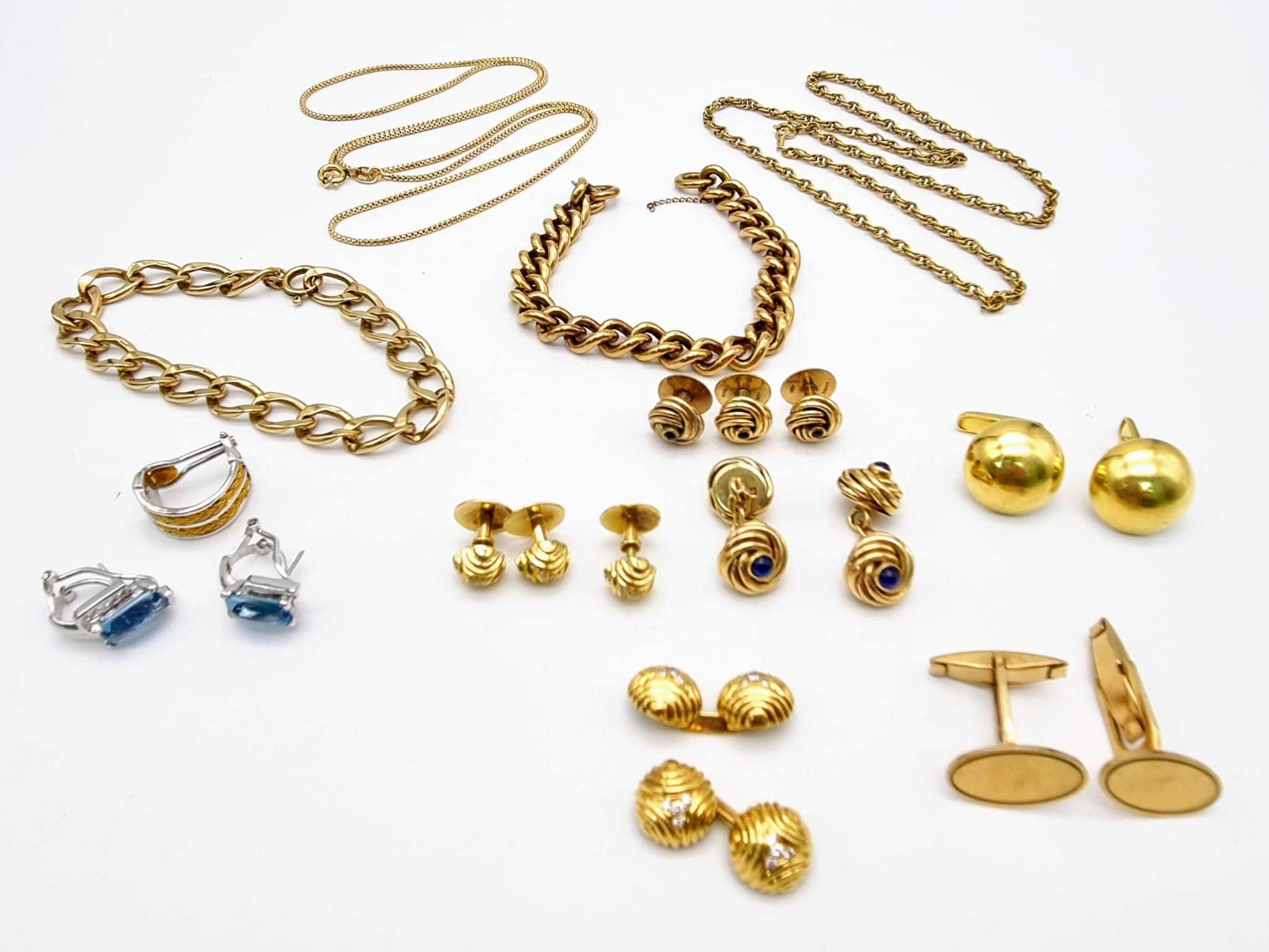 A Mixed Gold Lot to Include: 18K Gold - 2 x set of cufflinks and 3 x burtons, 1 solo earring and a