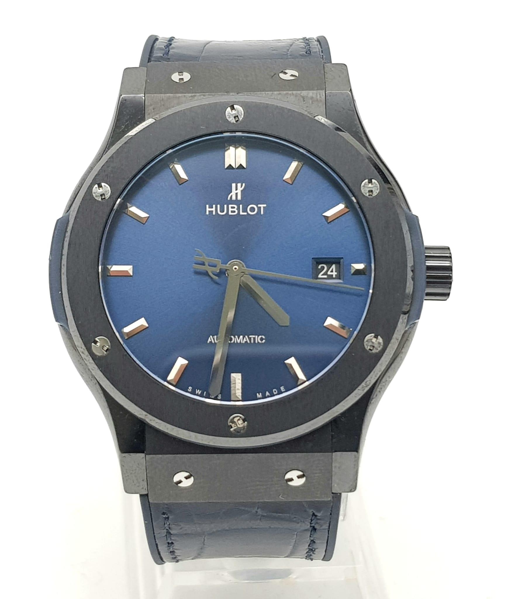 A Hublot Classic Gents Fusion Watch. Blue leather strap. Ceramic case - 41mm. Blue dial with date - Bild 2 aus 12