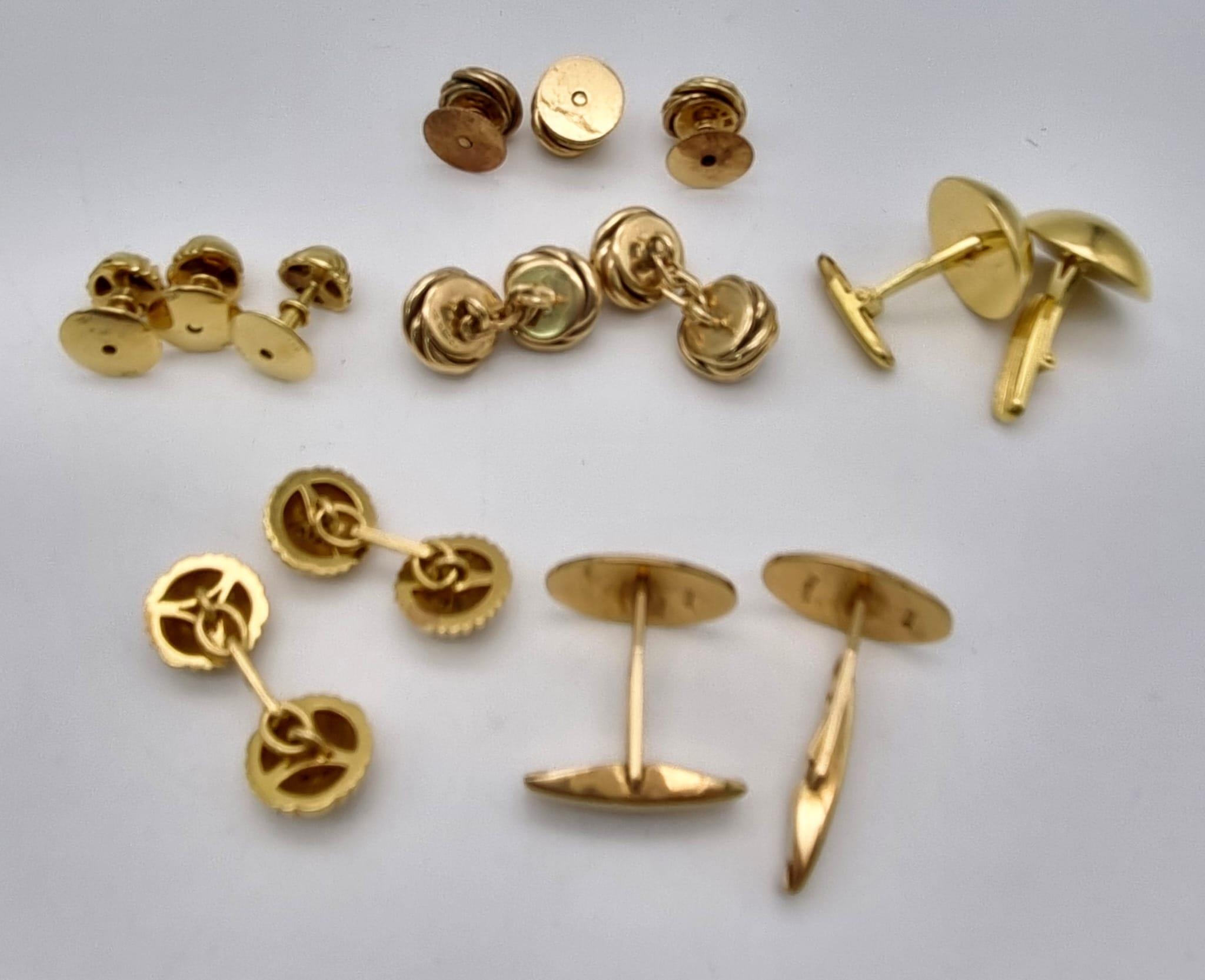 A Mixed Gold Lot to Include: 18K Gold - 2 x set of cufflinks and 3 x burtons, 1 solo earring and a - Image 3 of 12
