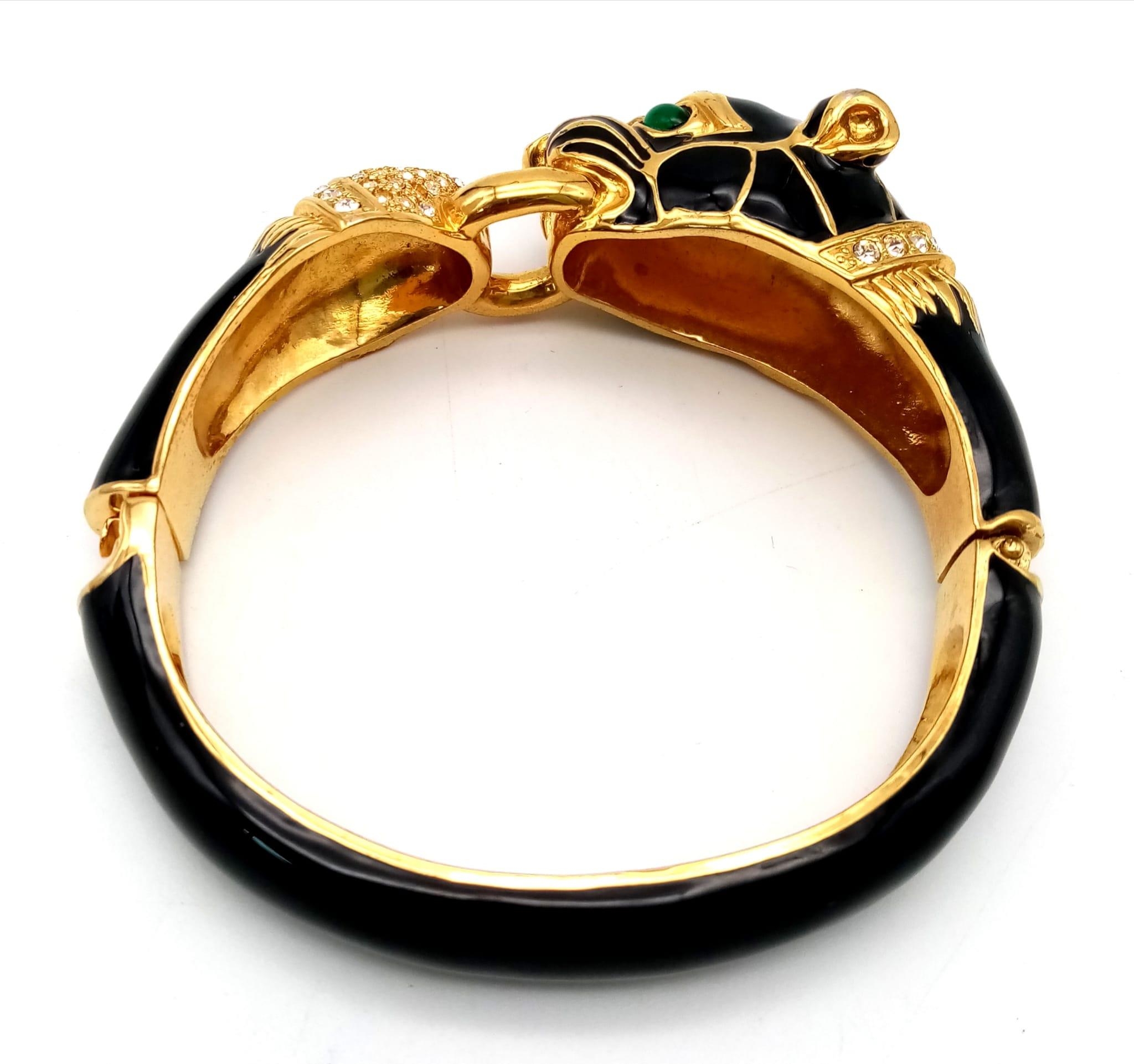 A fabulous black panther, enamel and gold filled bangle with cubic zirconia and synthetic emerald - Bild 3 aus 4