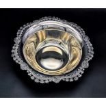A TIFFANY & CO sterling silver bowl. Diameter: 26 cm, depth: 7 cm, weight: 485 g. In a special,