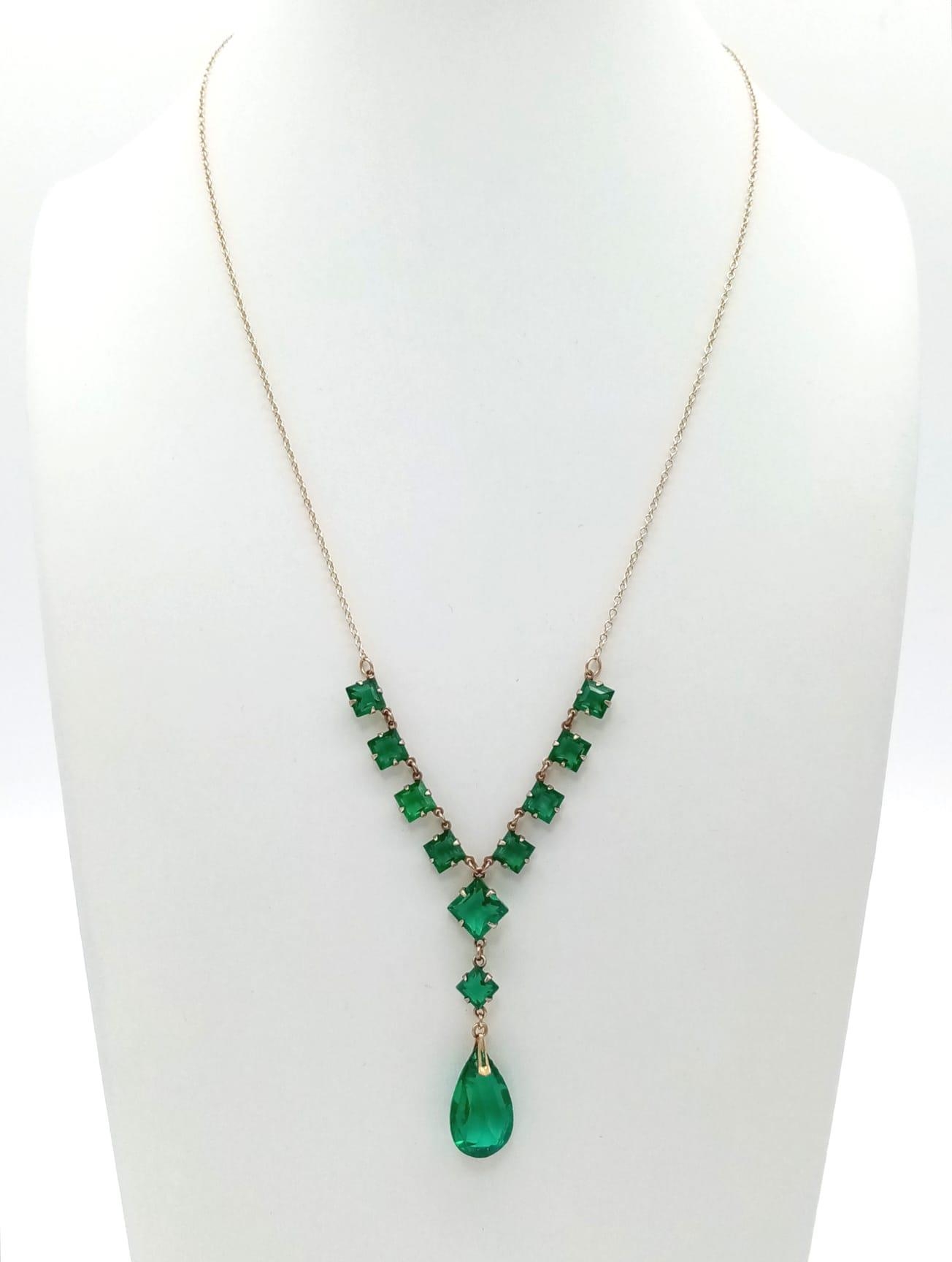 An Art Deco Era Green Stone Ensemble on a 9K Yellow Gold Disappearing Necklace. 44cm. 4.75g total - Image 2 of 4