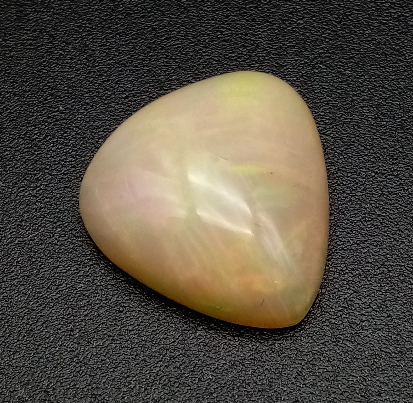 5.63ct Opal, Triangular shape, IDT certified