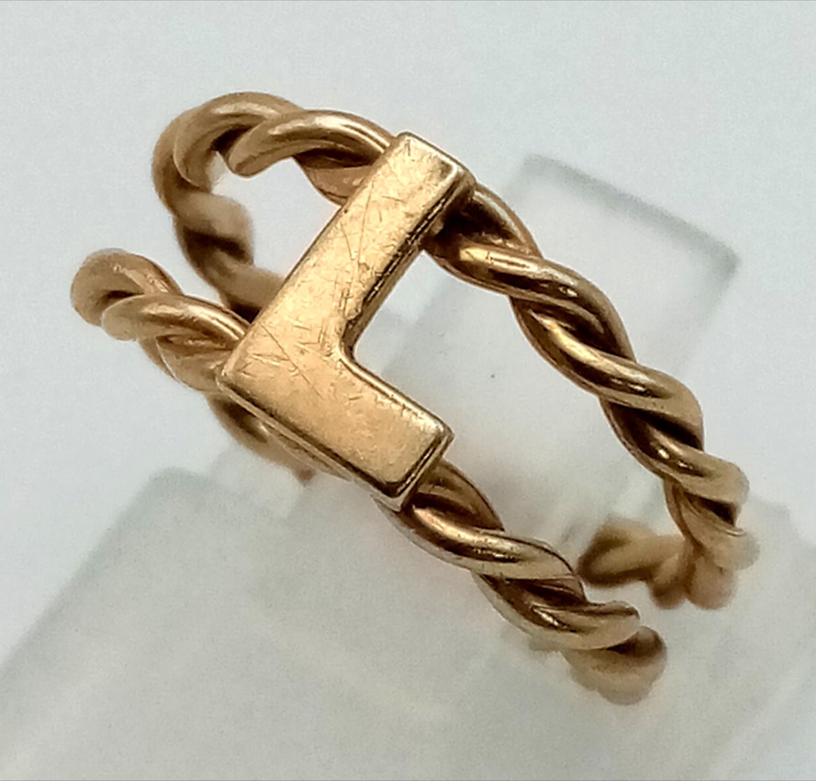 9K YELLOW GOLD INITIAL L RING, WEIGHT 2.1G SIZE F