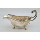 A Vintage (1932) Sterling Silver Gravy Boat. Hallmarks for Viner's Ltd of Sheffield. 19 x 11cm. 291g