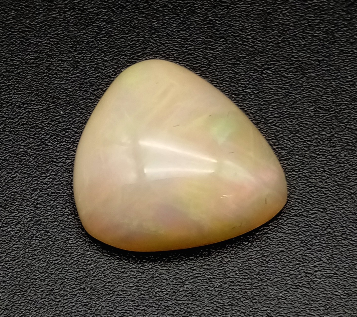 5.63ct Opal, Triangular shape, IDT certified - Image 2 of 6