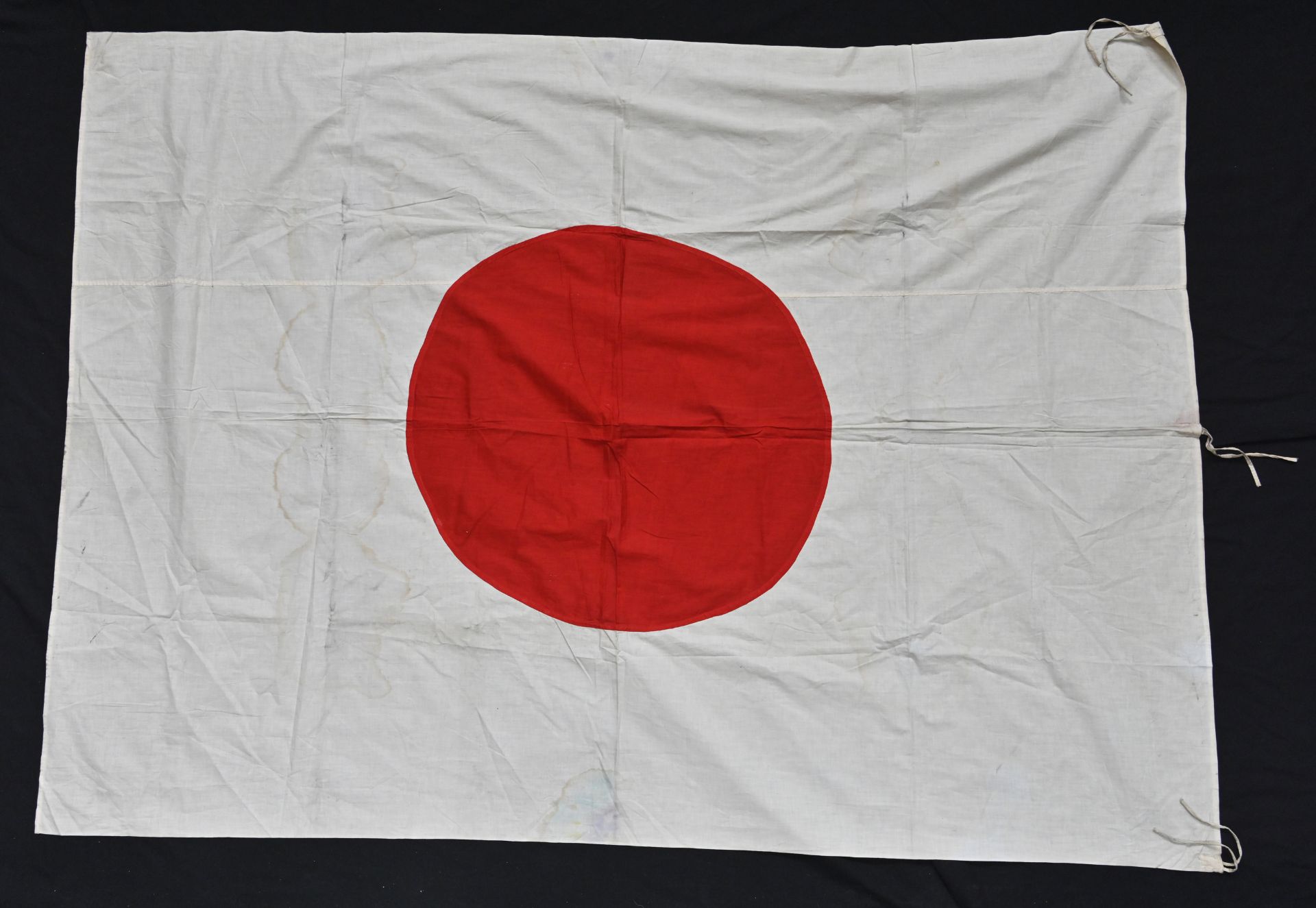 Tolles japanisches Flaggenmuster. - Bild 2 aus 2