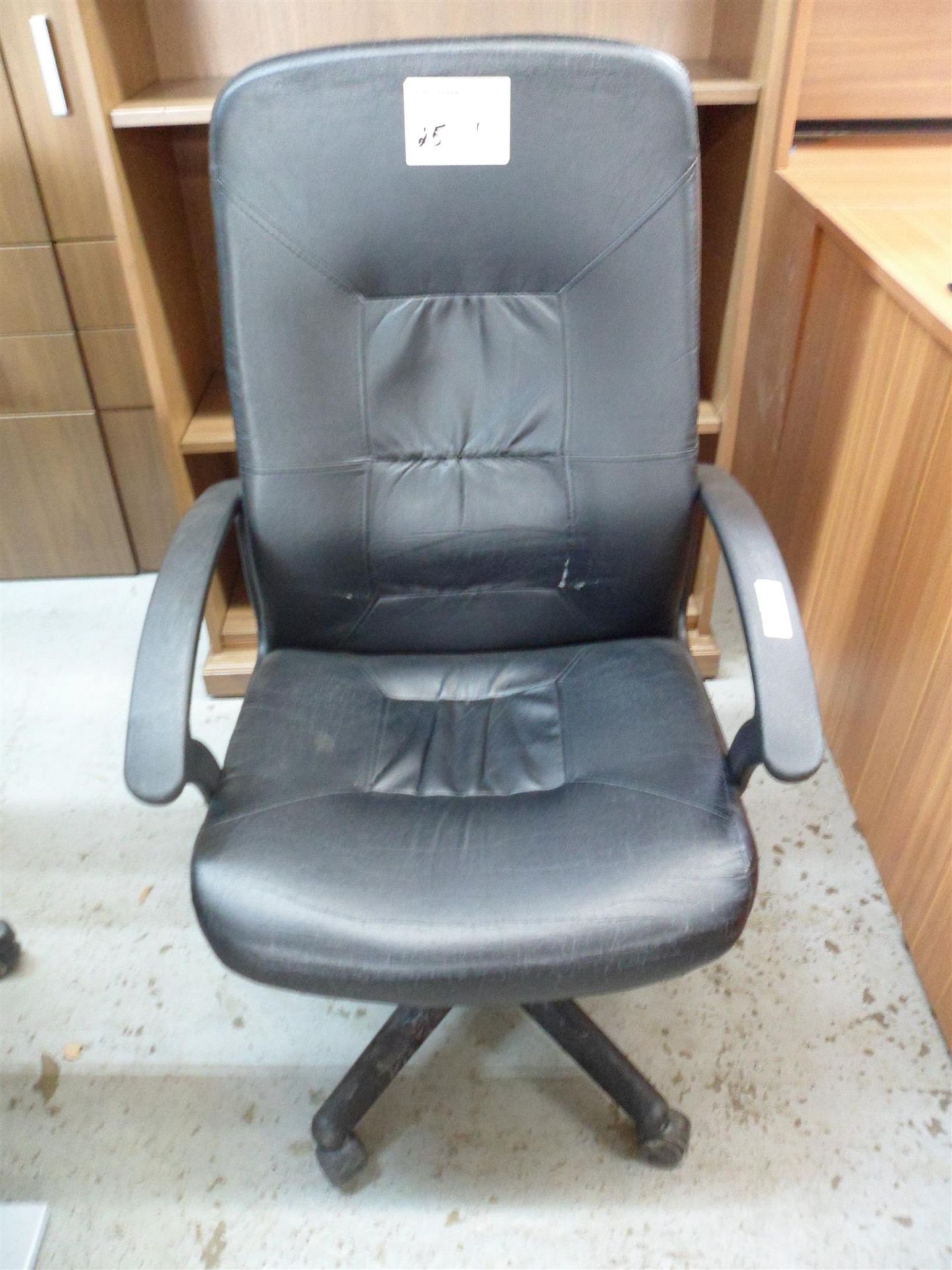 HIGH BACK OFFICE CHAIR ON CASTERS - 1PC