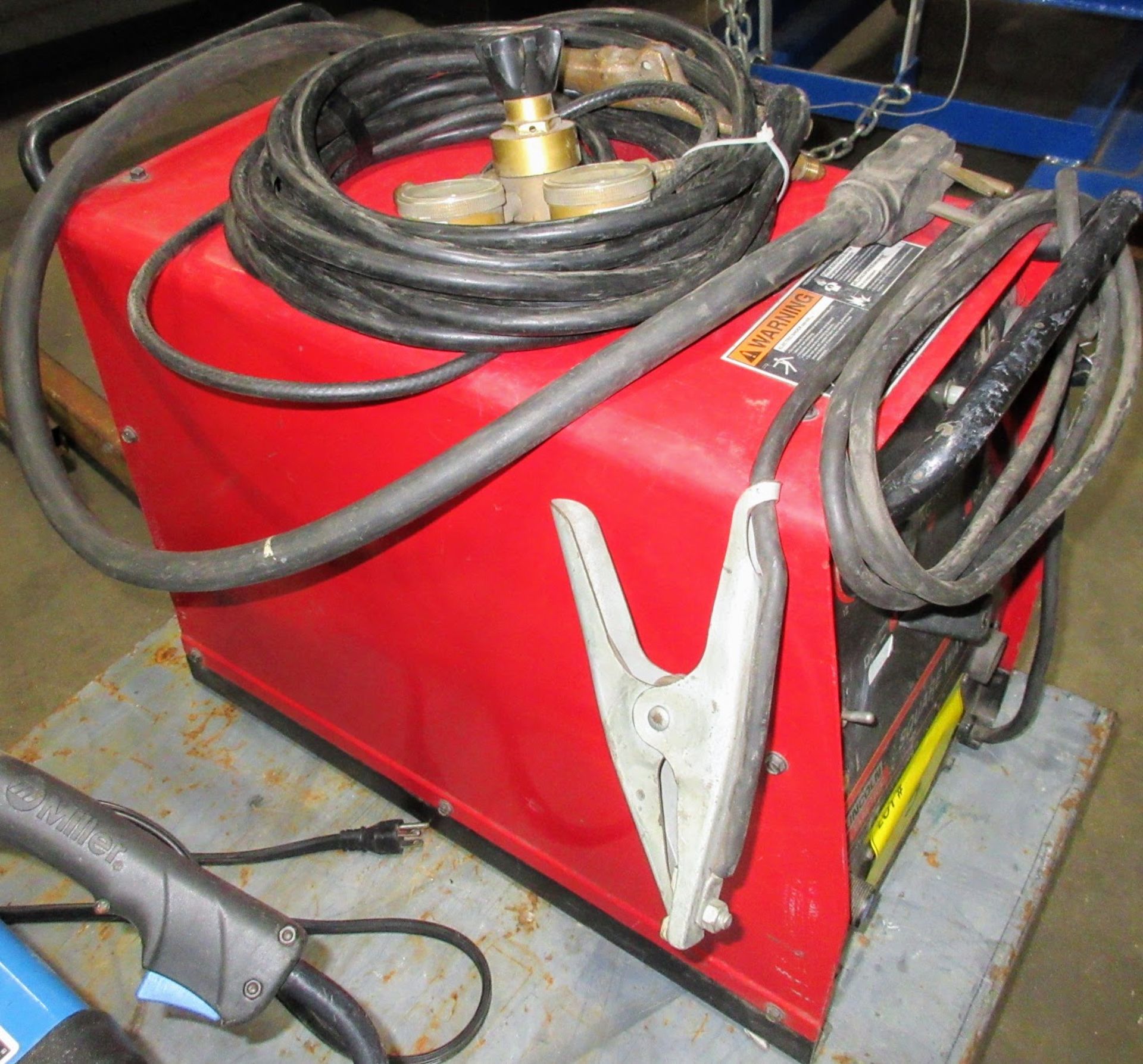 LINCOLN ELECTRIC SQUAREWAVE TIG 175 WELDER W/ CABLES - Image 3 of 4