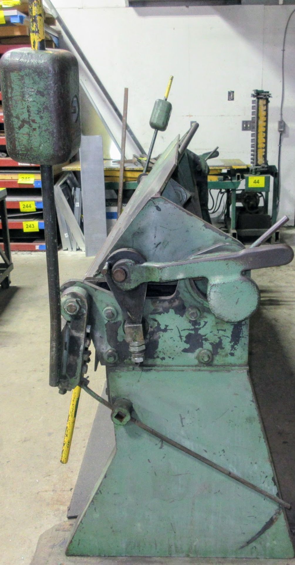 BROWN BOGGS 8’ MANUAL BRAKE PRESS, S/N 73258 (RIGGING FEE $300) - Image 4 of 8