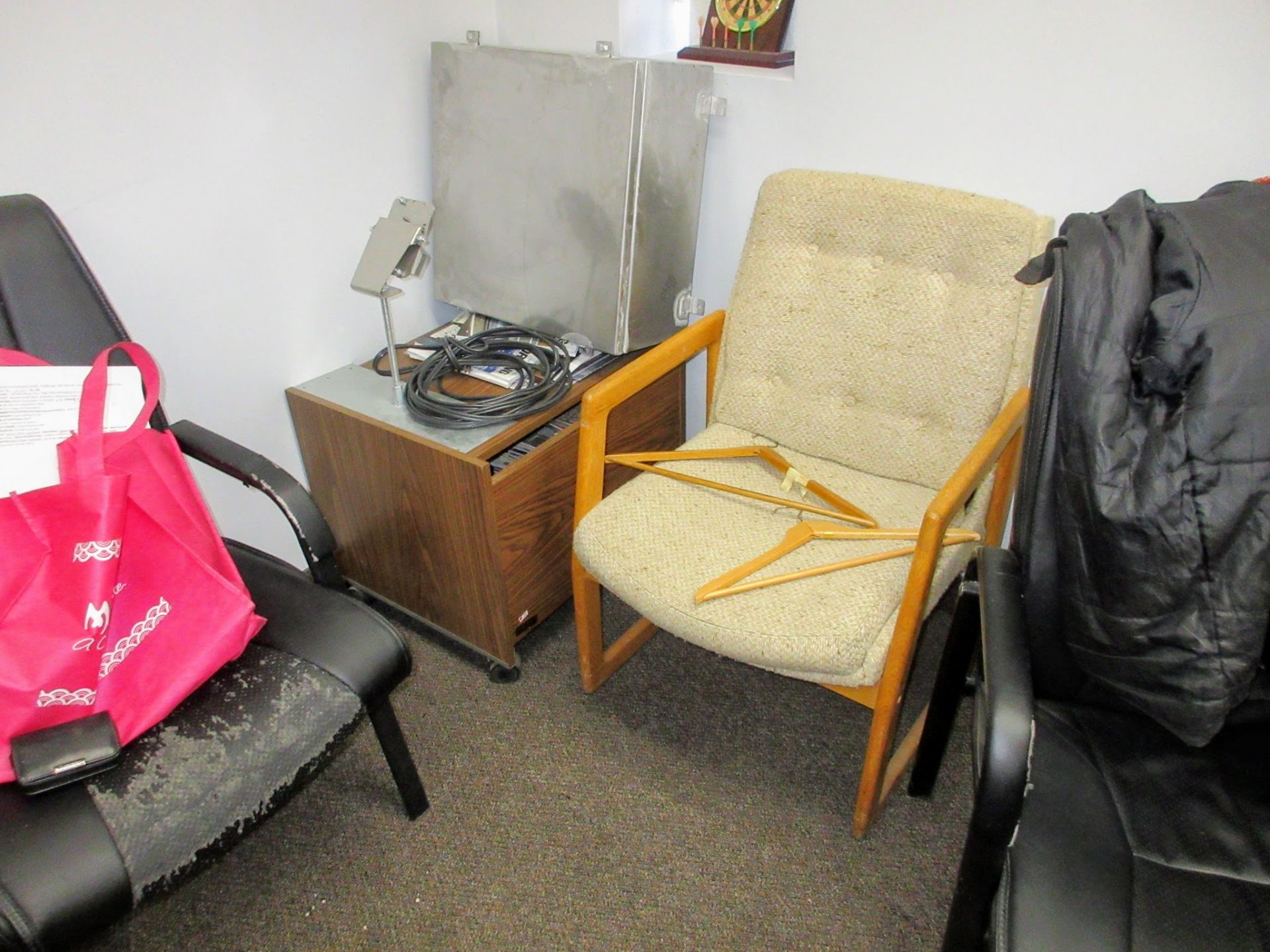 REMAINING CONTENTS OF OFFICE INCLUDING LEATHER CHAIR, (4) CHAIRS, DESK, FILE CART, TABLE, 2-DRAWER - Image 2 of 5