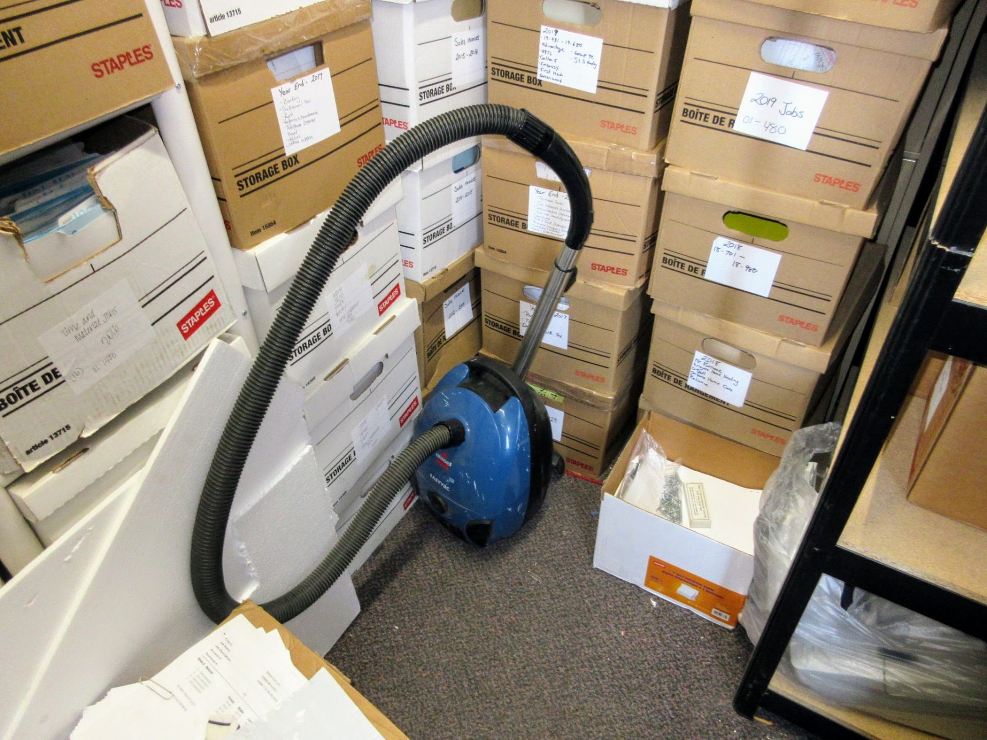 CONTENTS OF CLOSET, COMPUTERS, SHELVING UNIT, FILE CABINET, VACUUM (NO FILE BOXES) - Image 3 of 4